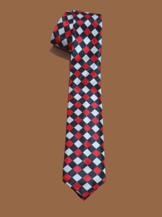เนคไทตาหมากรุกสีขาวแดงดำ-แบบผ้ามันเงา-necktie