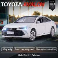 โมเดลรถโลหะผสมไฟและเสียงแบบคงที่ของสะสมของยานพาหนะของเล่นจำลอง JKM Toyota Avalon 1:32เป็นของขวัญ