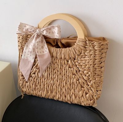 The portable large capacity straw bag tote bag retro fashion hand-woven basket bag bag female joker