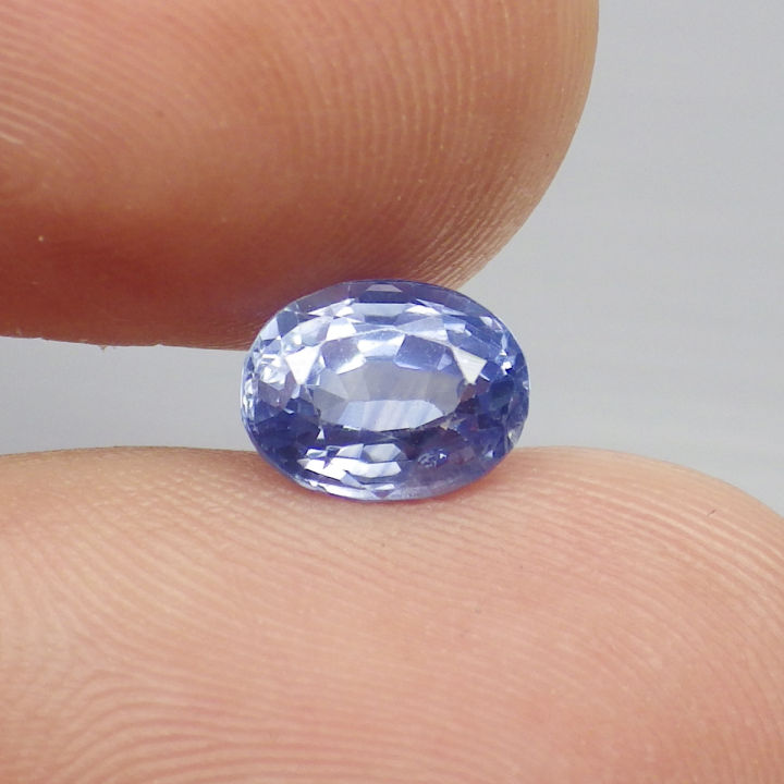 พลอย-ไพลิน-แซฟไฟร์-แท้-ธรรมชาติ-natural-sky-blue-sapphire-หนัก-1-56-กะรัต-free-certificate