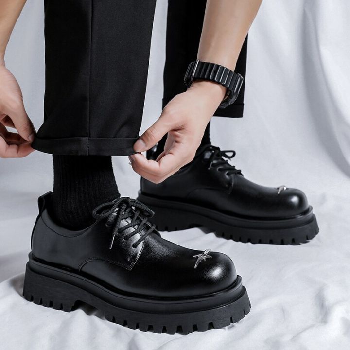 รองเท้าชุดเดรสใส่สบายอ๊อกซฟอร์ดสำหรับผู้ชายมีเชือกผูกสำหรับใส่รองเท้าดาร์บี้ทุกวันสำหรับหนังแท้