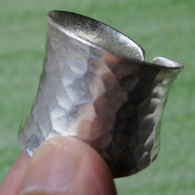 ฺBeautiful hamered ring  pure silver Thai Karen hill tribe silver hand made Size 8,9,10,11, Adjustable ของขวัญแหวนลวดลายทุบไทยเงินแท้ งานเงินแท้ ขนาดปรับได้สวยงามเป็นของฝากถูกใจ