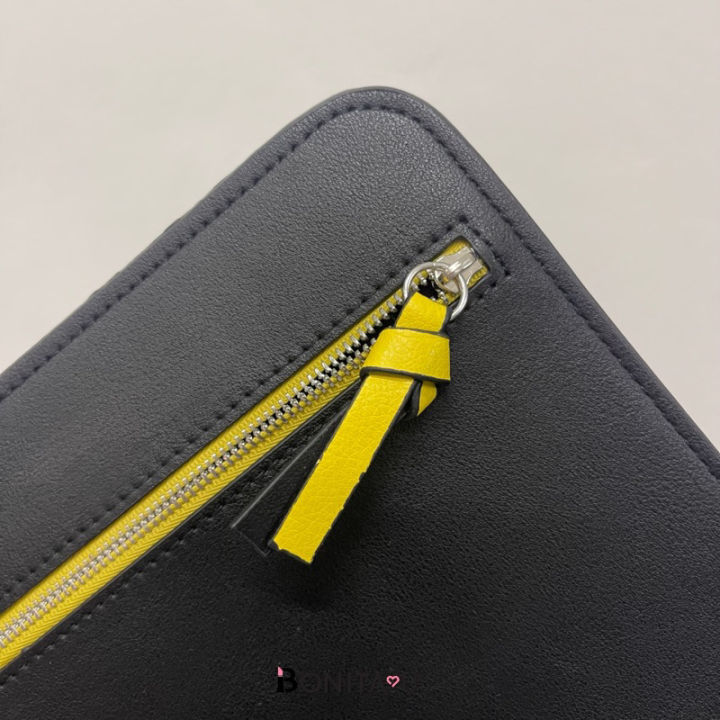 กระเป๋า-anastasia-black-yellow-bag-กระเป๋าใส่ของ-ทำจากวัสดุดีมีบุผ้าข้างใน-สวยมากๆค่ะ-size-27-x-19-cm