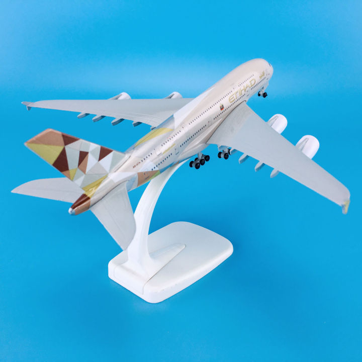 baza-วัสดุสังกะสีผสมขายดี1-400-18-7ซม-เครื่องบินกับล้อเครื่องบินแอร์บัส-a380เครื่องบินจำลอง
