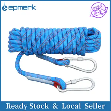 10mm Diameter Safety Rope 10/20/30M Nylon Escape Safety Rappelling Rope  with 2 Steel Carabiners for Rock Climbing Mountaineer Rescue Aerial Work  (Random Colors-Black /Blue /Red )