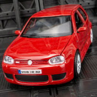 R32กอล์ฟโฟล์คสวาเกน1:24รถโลหะผสมโมเดลไฟและเสียงประกอบรถ Diecast ของเล่นสำหรับเด็กผู้ชายของขวัญวันเกิด Kids Toys คอลเลกชันรถ