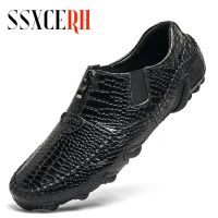 New Autumn Winter Plush Warm Men Casual Shoes Genuine Male Leather Driving Shoes Crocodile Texture Mens Flats Shoes Size 38-47