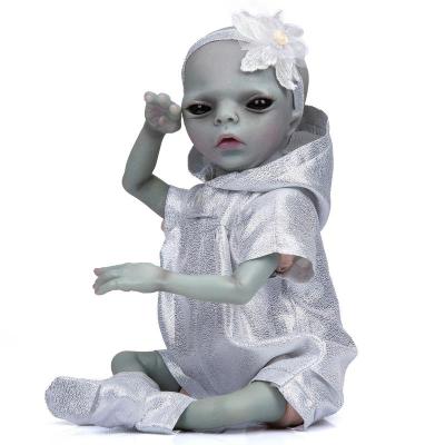 Alien Rebirth ตุ๊กตาสมจริง Hand-Detailed ของเล่น Full Body ซิลิโคนไวนิลตุ๊กตา Ultra-Realistic ตุ๊กตาเด็กตุ๊กตาซิลิโคน Vinyl