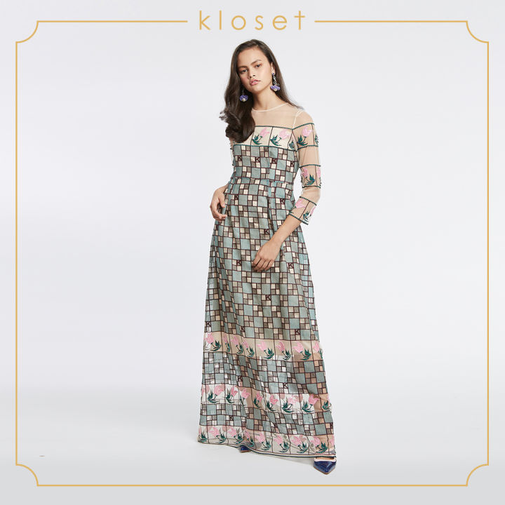 kloset-embroidered-long-dress-aw18-d018-เสื้อผ้าแฟชั่น-เสื้อผ้าผู้หญิง-เดรสแฟชั่น-เดรสผ้าปัก-เดรสยาว