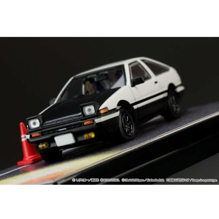 hobby-japan-1-64-ae86-initial-d-diecast-model-car