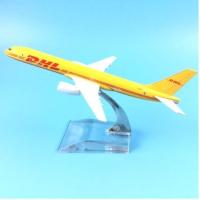 โมเดลเครื่องบิน DHL Boeing 757 (16 cm) - ของขวัญวันเกิด ของขวัญจับฉลากปีใหม่