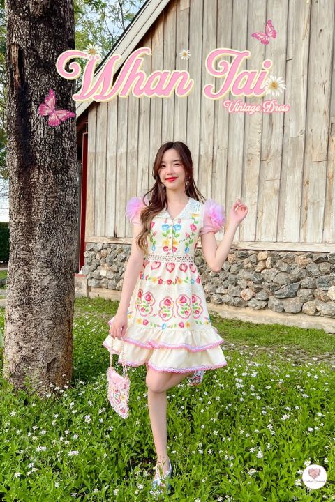 whan-jai-vintage-dress-เดรสพิมพ์ลายดอกไม้เเต่งผ้าจับดอกไม้สีชมพูหวานๆ-สะโพกฟรีไซส์สาวๆไม่ต้องกังวลเลยจ้าใส่สวยน่ารักสุดๆ