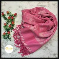 ผ้าพันคอ ผ้าคลุมไหล่ ผ้าฝ้าย Pashmina แคชเมียร์ ลายดอกคาเนชั่น ชายพู่สี ??สินค้าไม่ได้แพคใส่กล่อง แพคเกจถุงแก้วใสธรรมดา??