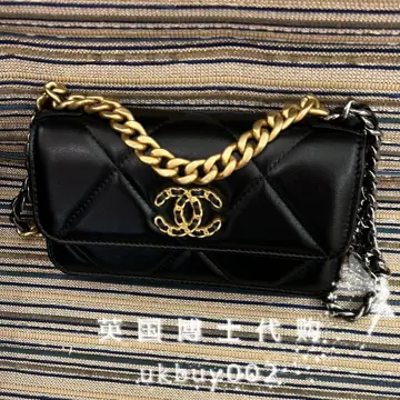 dapet Chanel phone bag FOR FREE?!, Article posted by Santi Yuliani