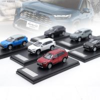 จอแอลซีดี1:64 Toyata RAV4ไฮบริดตายหล่อโมเดลรถยนต์คอลเลกชันขนาดเล็ก