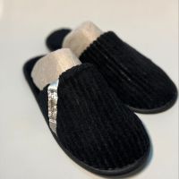 ีรองเท้า Slipper ปิดหน้าเท้า