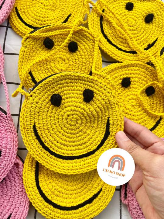 กระเป๋าถักหน้ายิ้ม-กระเป๋าถักไหมพรม-งานถักมือ-หน้ายิ้ม-smiley-crochet-bag-มีพร้อมส่ง