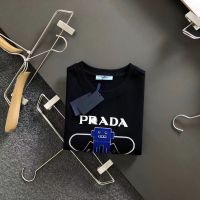 Prada เสื้อยืดคู่แฟชั่นแปรงสีฟันหุ่นยนต์สามเหลี่ยมที่พิมพ์รอบคอแขนสั้น