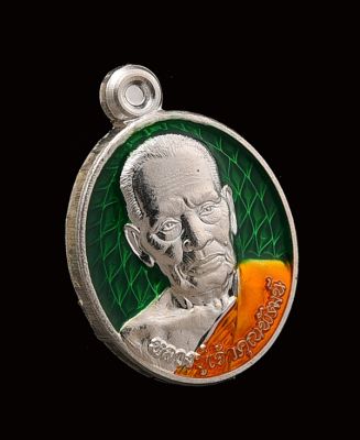 เหรียญเม็ดแตงเลื่อนสมณศักดิ์ หลวงพ่อพัฒน์ วัดห้วยด้วน พิมพ์ครึ่งองค์เนื้อเงินลงยาเขียว No.554 (วัดจัดสร้าง)
