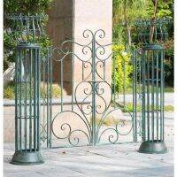 Outdoor Retro Distressed Courtyard Entry Door Villa Garden Door Outdoor เซทซุ้มประตูพร้อมชั้นวางกระถางวินเทจ