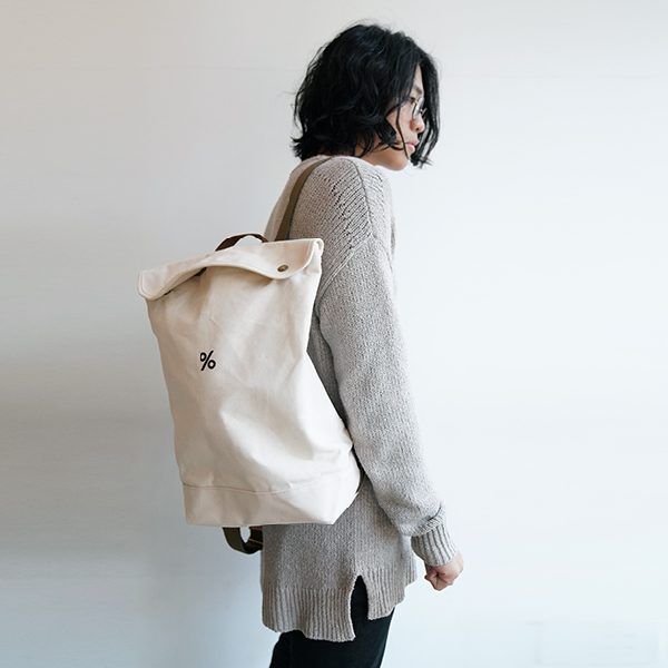 backpack-s-white-กระเป๋าสะพายหลัง-ออกแบบและเย็บด้วยมือจากประเทศญี่ปุ่น-พร้อมช่องเก็บของภายใน