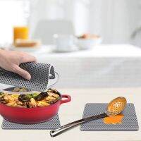 Silicone Coasters Non-Slip Honeycomb Pattern Multi-Purpose Kitchen Table Mat for Hot Pads Spoon Rest Cooking and Food