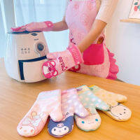 พร้อมส่ง? ถุงมือกันความร้อน (1คู่) ถุงมือเตาอบลายการ์ตูน ทนความร้อน Sanrio Oven Mitt | Bluerubystore