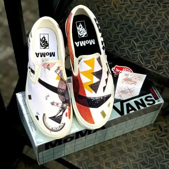 sepatu vans slip on moma