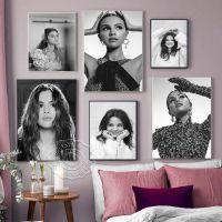 America Actress Singer Selena Gomez Vintage Black And White Portrait Art Poster  Sexy Girl Art Prints  Fans Collect Wall Draw Wall Décor