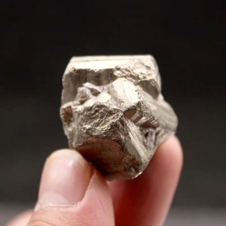 หินพลอยโมราหินขรุขระแร่ธาตุไพไรต์ชิ้นงานสอน1ชิ้น