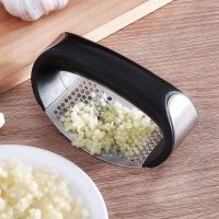 1 Pack Garlic Crusher Garlic Crusher Manual Ring Black Vegetable Cutter Kitchen Vegetable And Fruit Gadgets