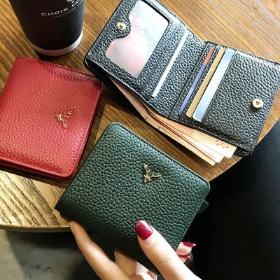 Cowhide Womens Purses Short Thin Small Wallet Chic Christmas Deer Button Ladies Genuine Leather Card Holder Wallet Coin Purse