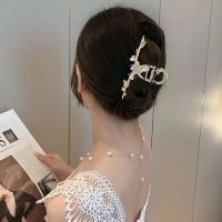 1Pcs Elegant Butterfly Crystal Hair Claws Women Pearl Hairpins Zircon Flower Shark Clip Ponytail Holder Rhinestone Hair Clips