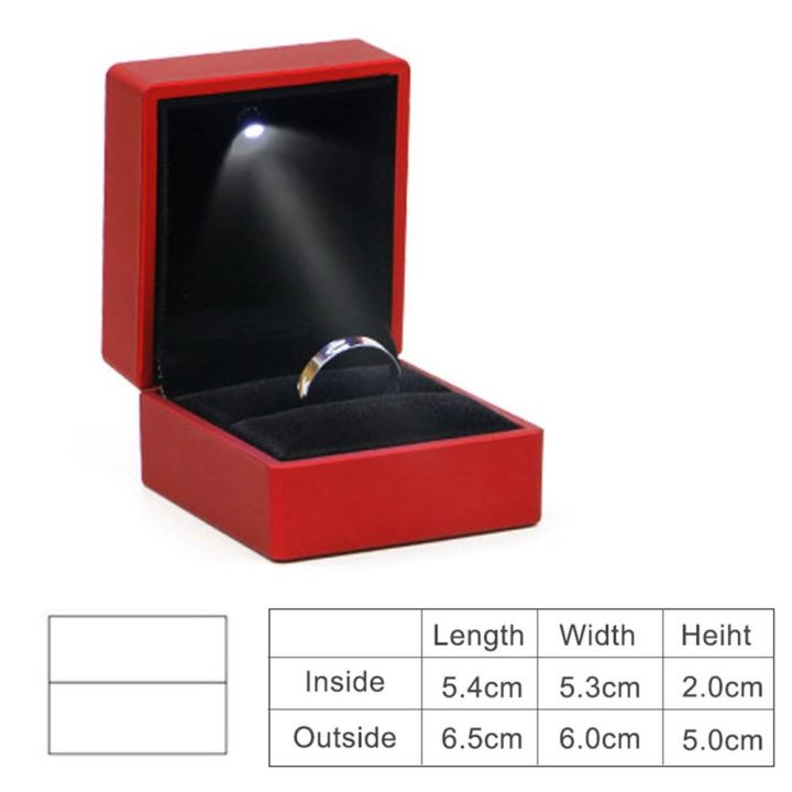 kisscat-กล่องใส่เครื่องประดับ-ง่าย-กล่องสร้อยคอ-สแควร์-สีแดง-กล่องแหวนแต่งงาน-ที่เก็บแหวน-บรรจุภัณฑ์ของขวัญ-แสดงเครื่องประดับ-กล่องเครื่องประดับ-led-lighted-แหวนแสดงเคส