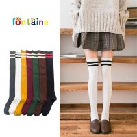 {Socks Shop} ถุงเท้ายาวลายทางสไตล์เกาหลีสำหรับผู้หญิงให้ความอุ่นผ้าฝ้ายถุงเท้ายาวเหนือเข่ากีฬาฟุตบอลนักเรียนหญิง