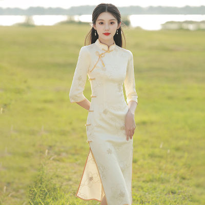 Cheongsam แขนยาว2022สไตล์ปรับปรุงสไตล์หนุ่มระดับไฮเอนด์ชุดสไตล์จีนโบราณ