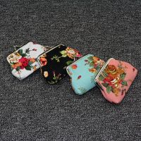 Dompet koin Mini kanvas mawar wanita 1 buah Dompet bunga elegan baru wanita anak perempuan Mini pengait uang dompet Pemegang Kunci