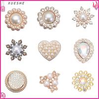 XUESHE 10PCS ที่เป็นประกาย เครื่องประดับหมวก คริสตัล ปุ่ม Rhinestone กระดุมมุก กิ๊บติดผมไข่มุก เครื่องประดับศีรษะ