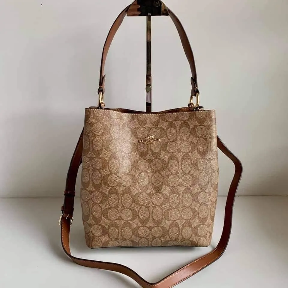 COACH Town Bucket Bag in Brown