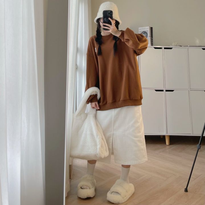 Áo hoodie cổ lọ xẻ tà