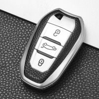 ☌﹉☒ Key Case Cover for Peugeot 5008 508 3008 For Citroen C4 C5 X7 C4L C6 C3-XR 3008 4008 DS5 DS6 208 DS3 Smart Remote Key Chain PU