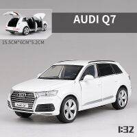 โมเดลรถโลหะผสมสปอร์ต SUV Q7 Audi แบบ1:32พร้อมไฟเสียงแบบดึงถอยหลังของขวัญสำหรับเด็กโมเดลของเล่นเหล็กหล่อสำหรับสะสม