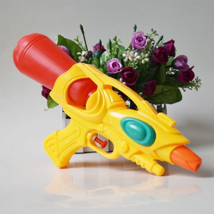 Small water gun children's beach toy water gun baby playing in water ...