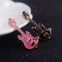 【lz】✙  Pequeno retro faculdade estilo guitarra violino música emblema peito emblema universal acessórios de vestuário para homem e mulher