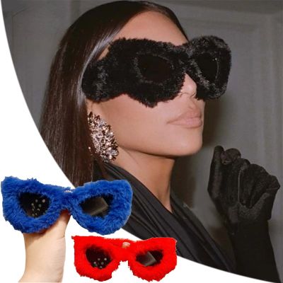 Trendy Cat Eye Kardashan Sunglasses Women Punk Soft Fur Velvet Sun Glasses Ladies UV400 Shades Handmade Eyewear Gafas De Sol INS