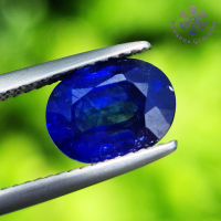 พลอยไพลิน (Natural Blue Sapphire) 2.86 กะรัต สีน้ำเงิน TOP COLOR รูปร่างไข่ พลอยเผาใหม่ มีตำหนิภายในเนื้อพลอย เป็นตำหนิเกิดตามธรรมชาติ การันตีพลอยแท้