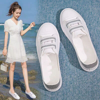 One Mall Plusสไตล์ฤดูร้อนใหม่รองเท้าอินเทรนด์ เวอร์ชั่นเกาหลีของรองเท้าสีขาวปากตื้นผู้หญิงรองเท้าฤดูร้อนสีขาวรองเท้าขี้เกียจระบายอากาศทุกแมทช์