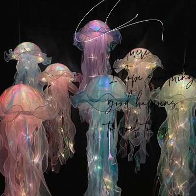 Creative Jellyfish Lamp Jellyfish Hanging Decoration Wind Chimes Hanging Lantern Party Decor Atmosphere Lamp Birthday Gifts