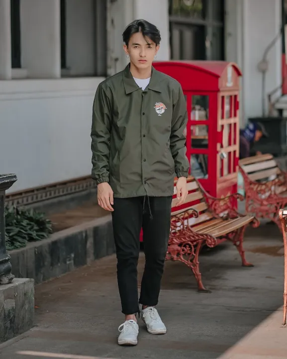 outfit jaket coach