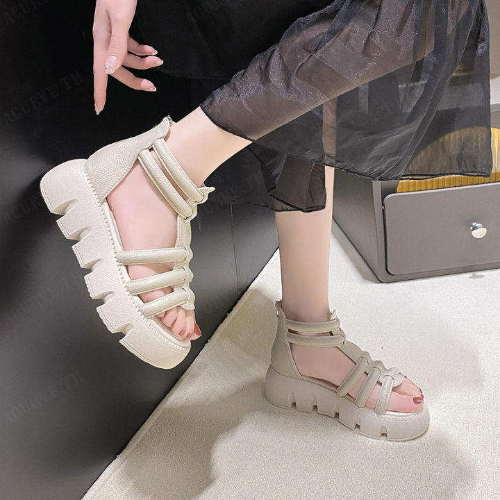 acurve-รองเท้าแบบสีขาวที่มีโครงสร้างแบบรั้ว-รองเท้าสไตล์โรมันที่สวมใส่ได้ทุกสถานการณ์